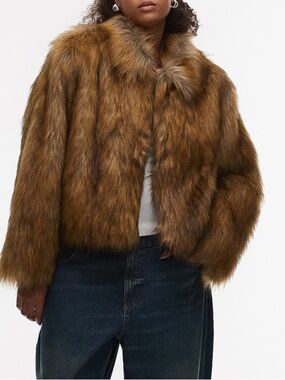 ASOS | Faux Fur jacket. Size 6. Luxurious. Cruelty Free. Cozy. Chic. Rich.